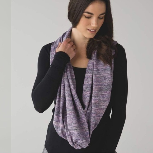Lululemon Vinyasa Scarf *Rulu Space Dye Camo tender violet/Blk grape EUC - Picture 3 of 11